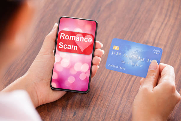 Romance Scam Warning Signs What Victims Say Happened First